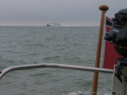 High speed ferry on its way to Boulogne.